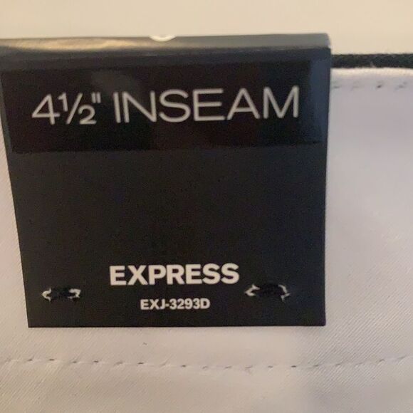 𝅺express black shorts two front pockets two back pockets 4 1/2 inch inseam NWT - Picture 6 of 8